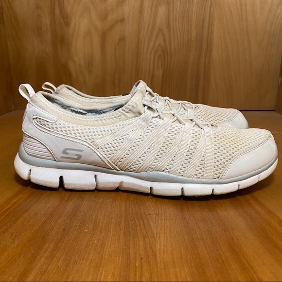 Womens 7.5 Skechers Gratis Sneakers TSS0078 - Picture 1 of 8